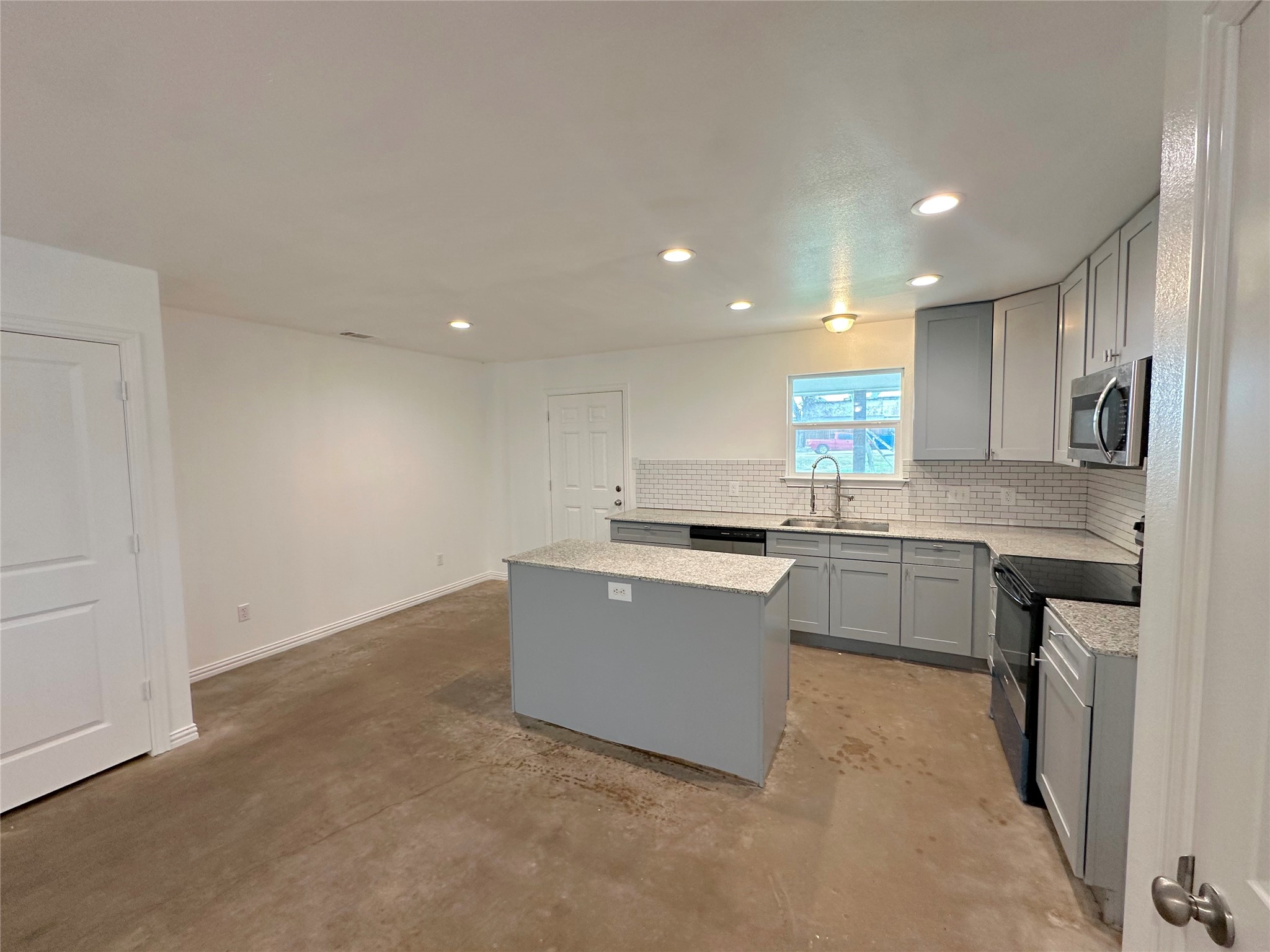 108 W Adams Street Itasca TX 76055