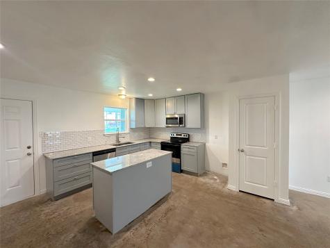 108 W Adams Street Itasca TX 76055