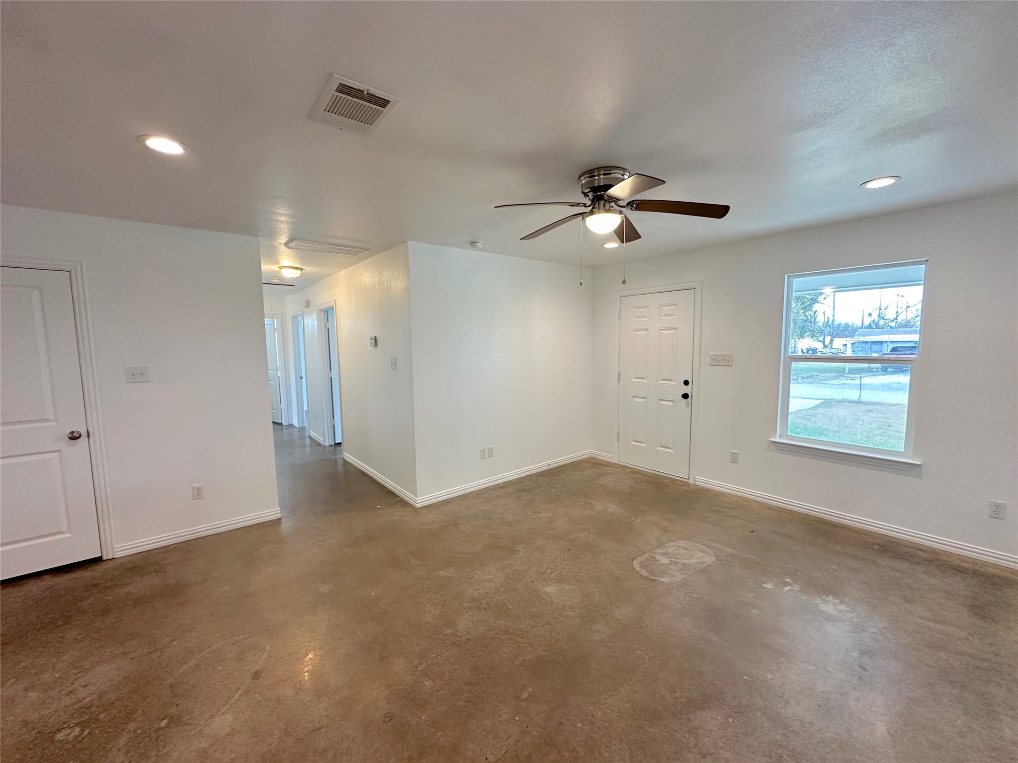 108 W Adams Street Itasca TX 76055