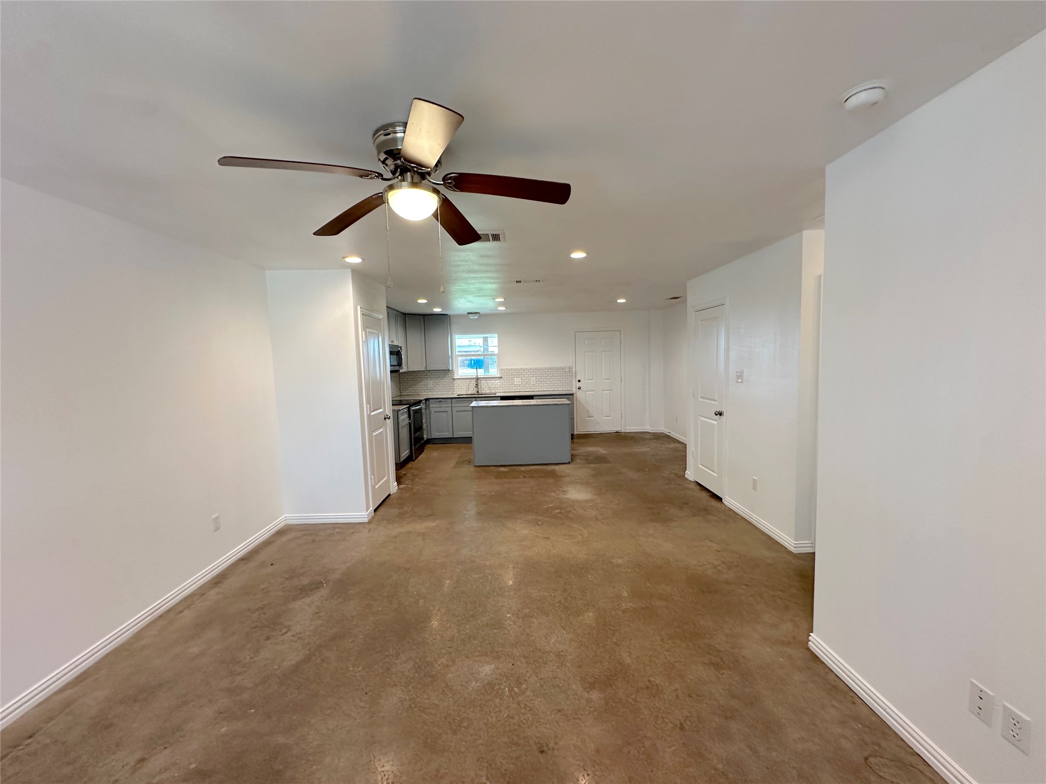 108 W Adams Street Itasca TX 76055