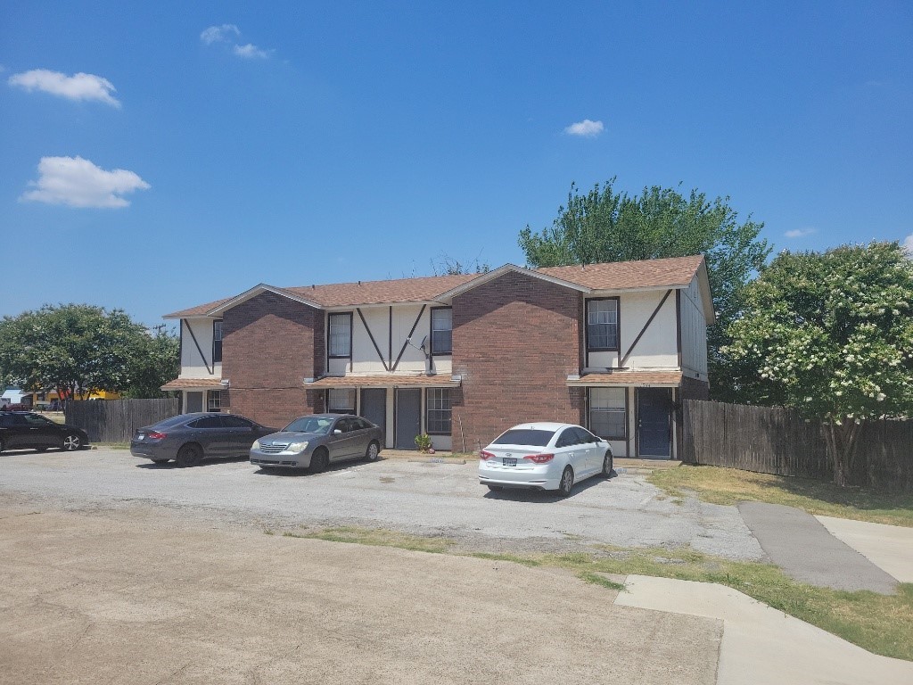 1044 Southmoor Drive Arlington TX 76010