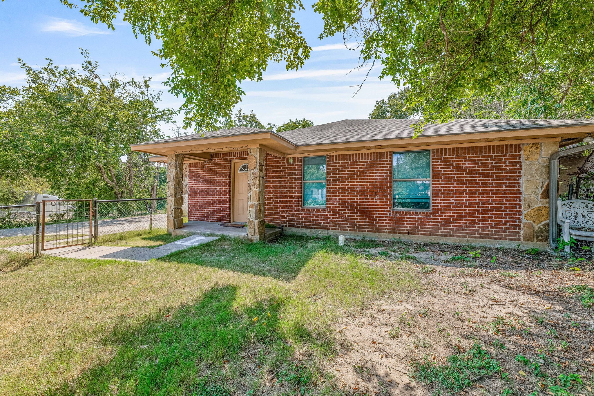 490 S Graham Street Stephenville TX 76401