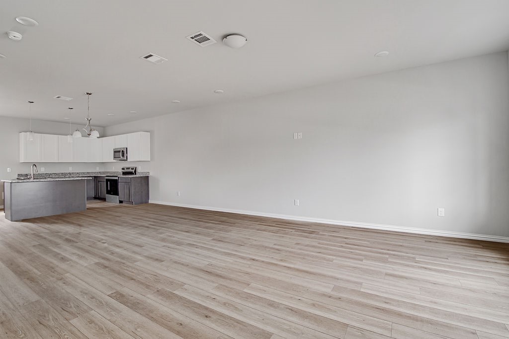 3125 Lumber Street Fort Worth TX 76112