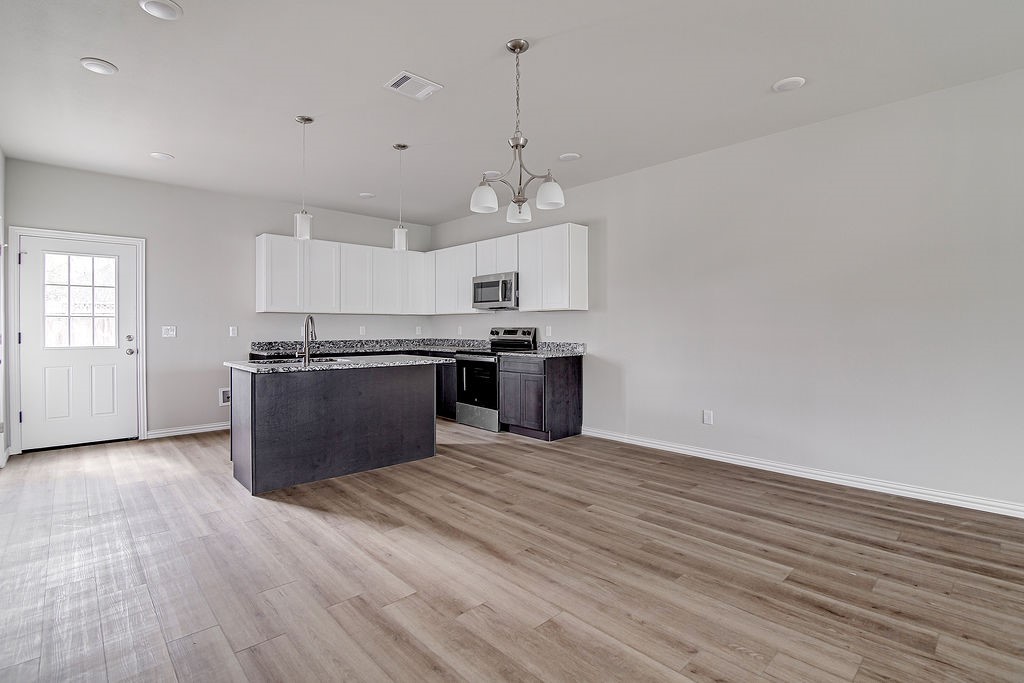 3125 Lumber Street Fort Worth TX 76112