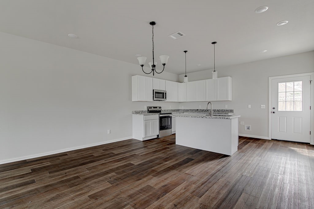 3125 Lumber Street Fort Worth TX 76112