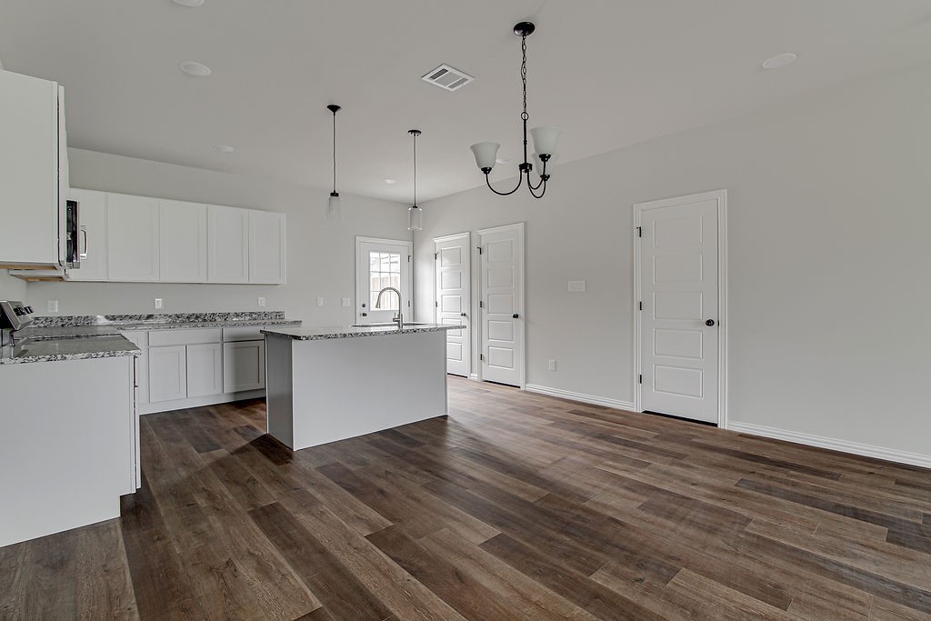 3125 Lumber Street Fort Worth TX 76112