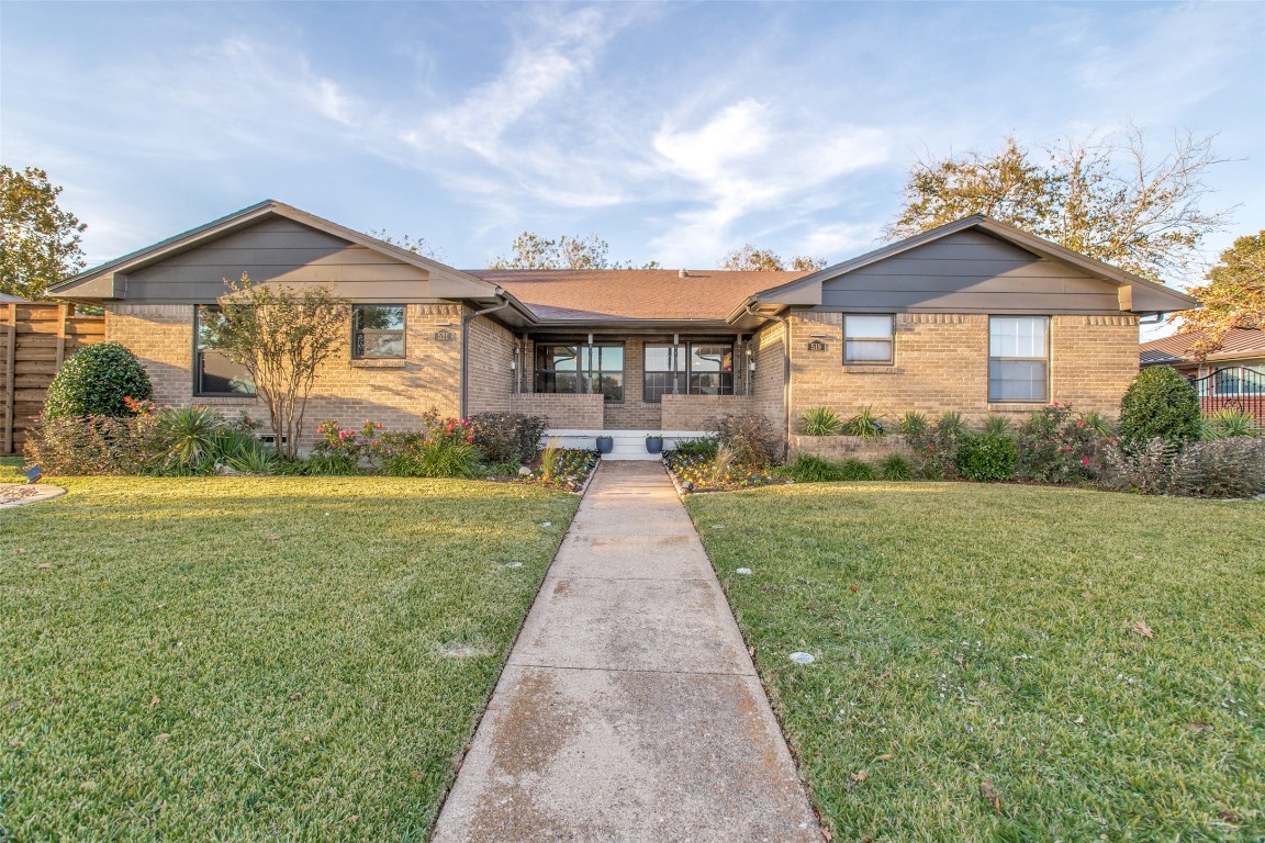 521/519 Heyser Drive Dallas TX 75224