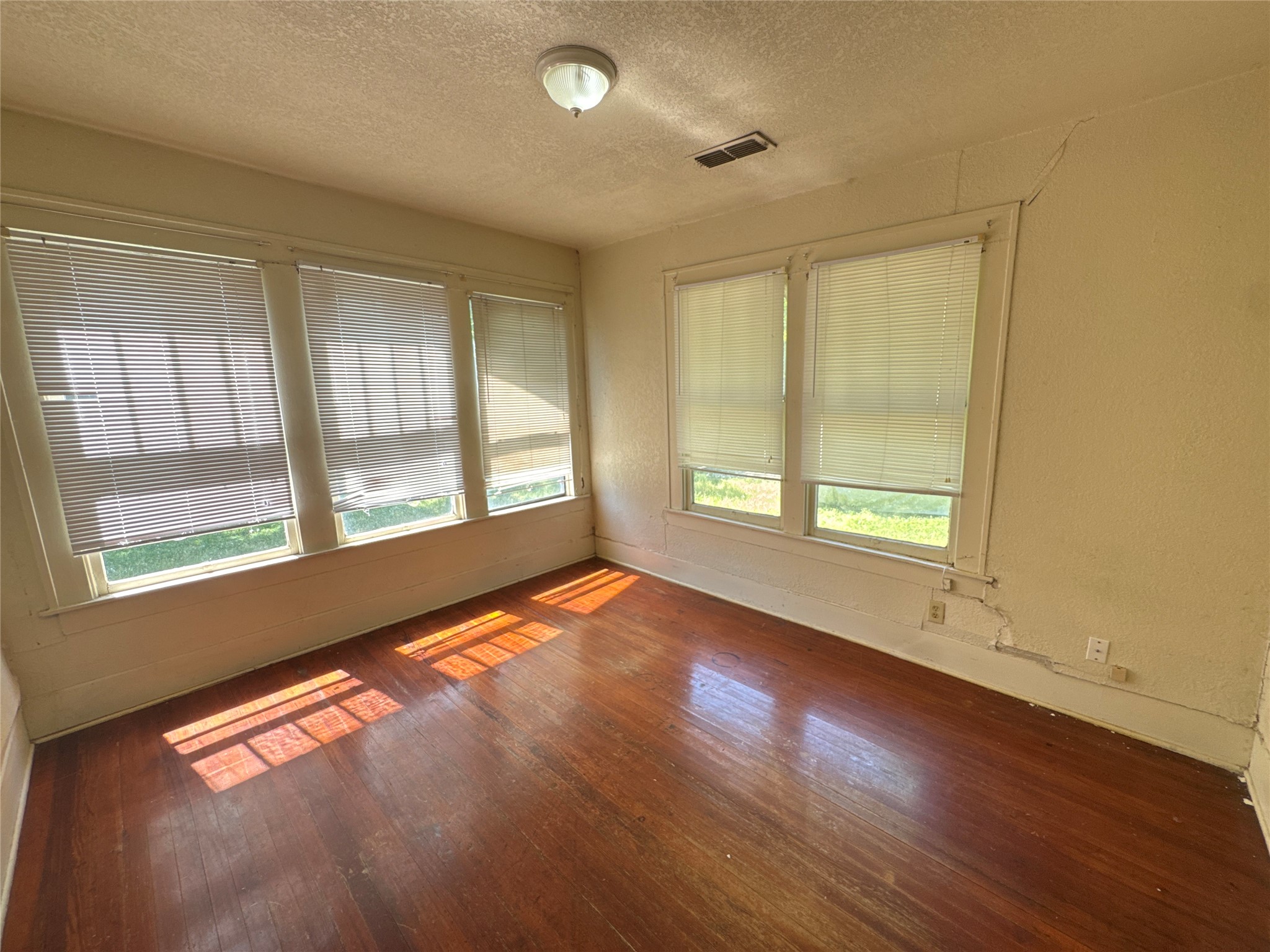 503-507 Pearl Street Denton TX 76201