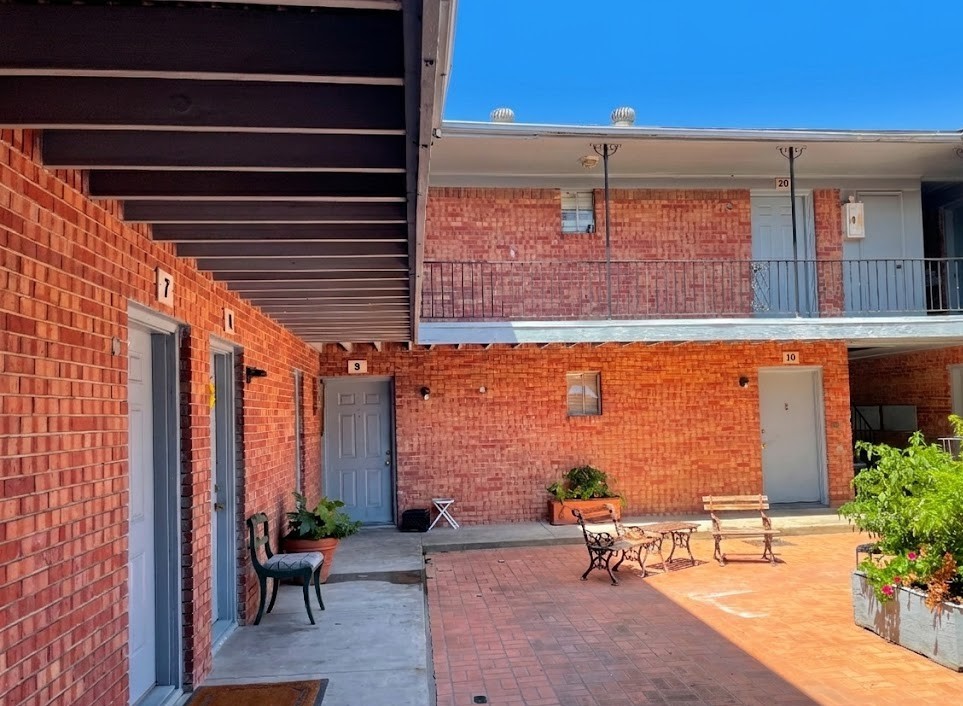 708 N Marsalis Dallas TX 75203