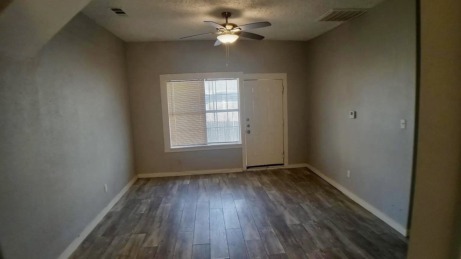 1509 W Page Avenue Dallas TX 75208