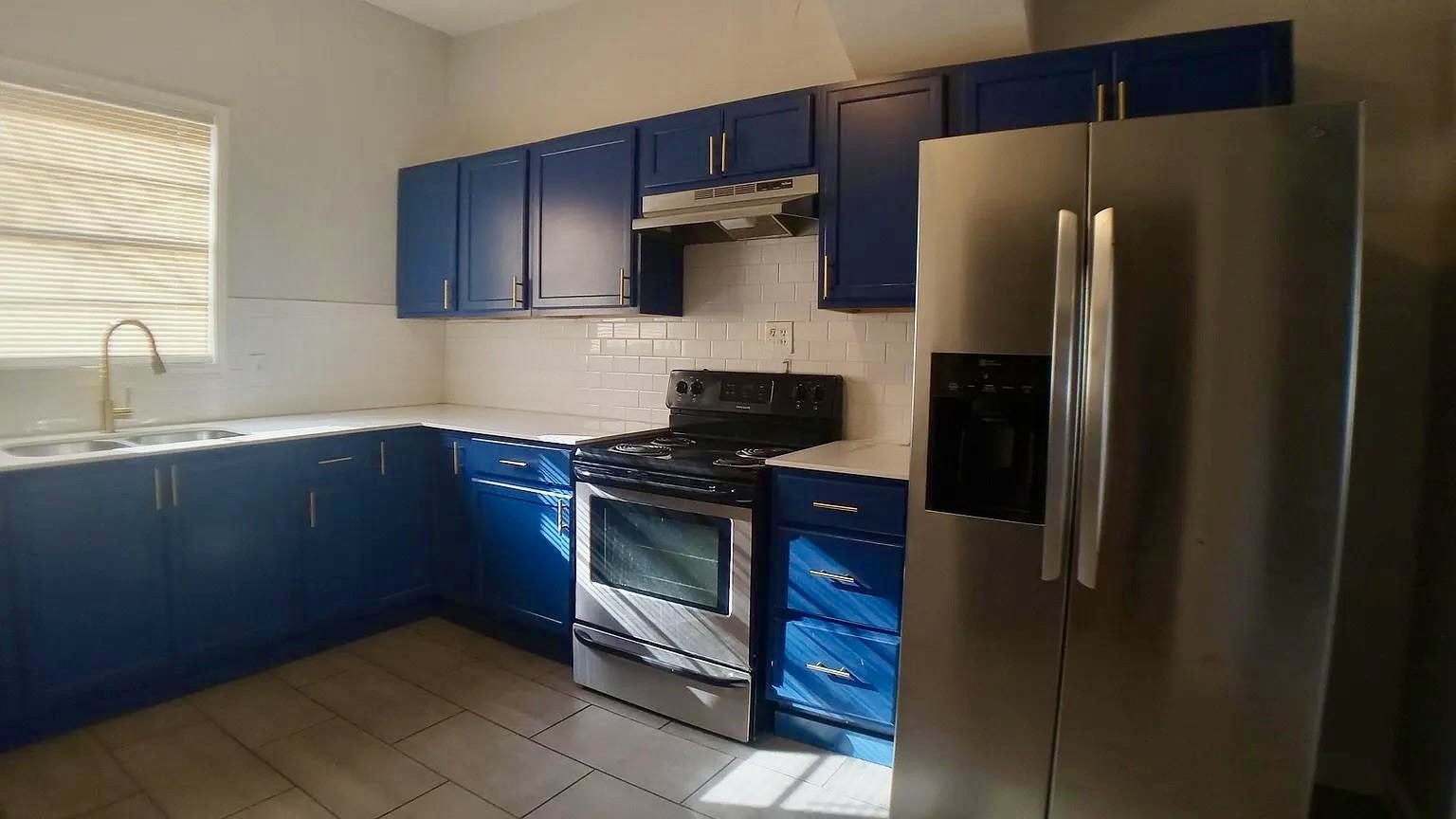 1509 W Page Avenue Dallas TX 75208