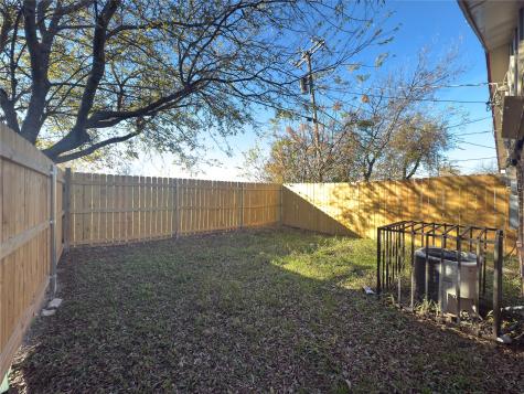 8910-8912 Greenmound Avenue Dallas TX 75227