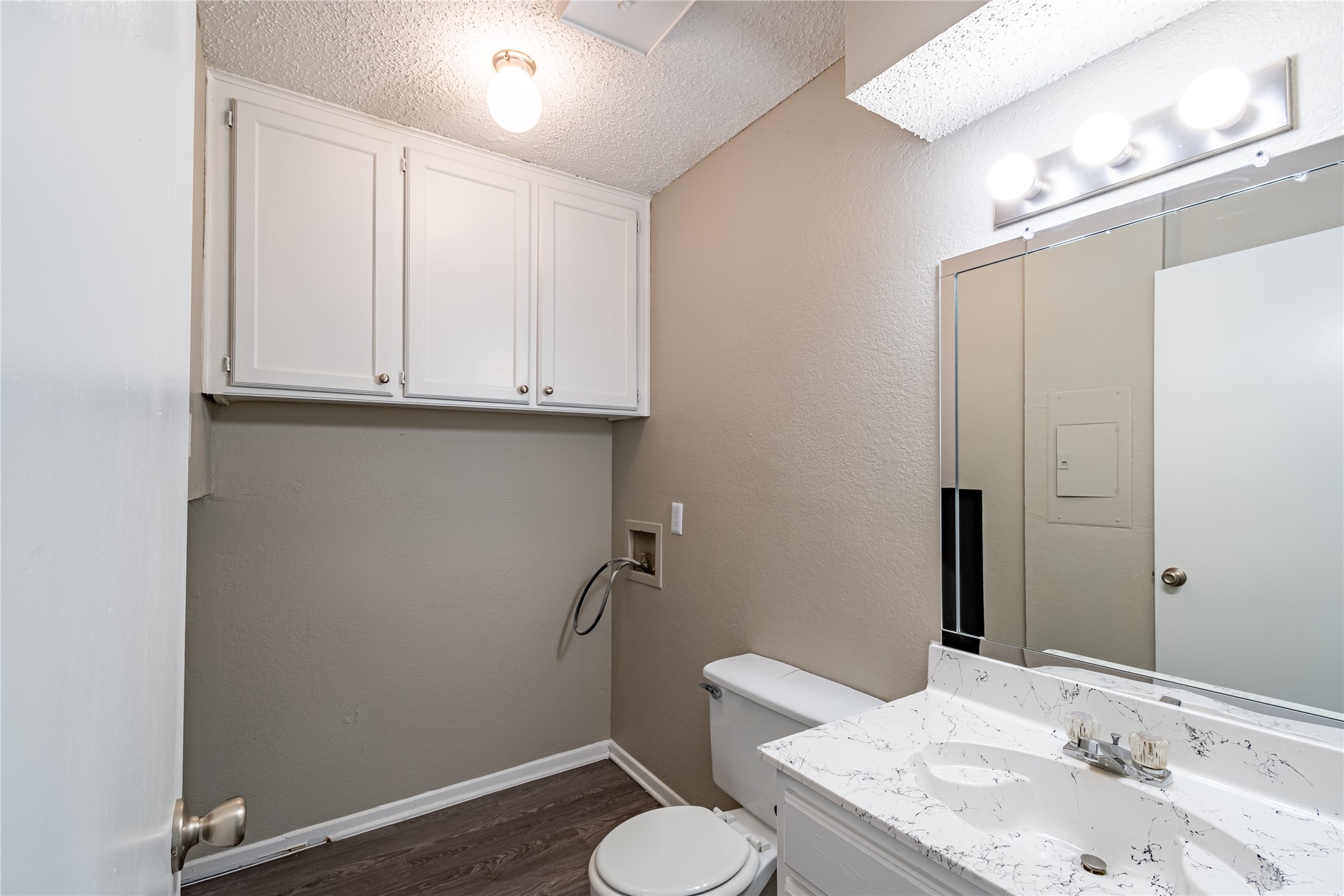 800 Treadwell Court Hurst TX 76053
