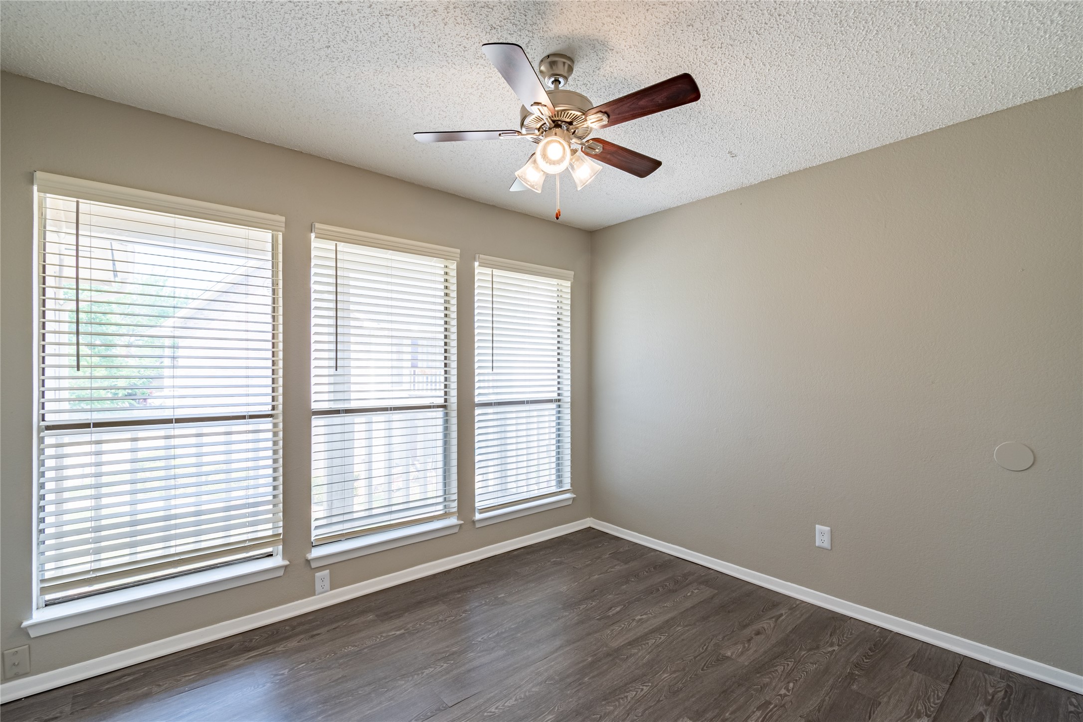 800 Treadwell Court Hurst TX 76053
