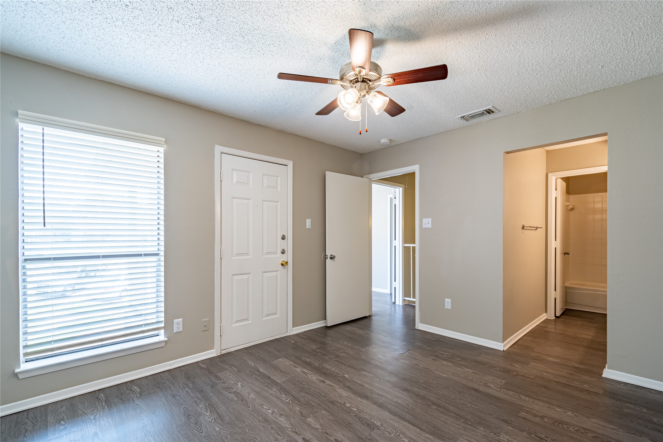 800 Treadwell Court Hurst TX 76053
