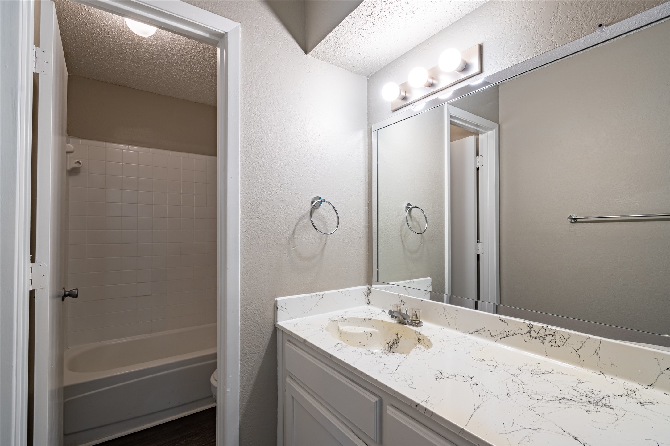 800 Treadwell Court Hurst TX 76053