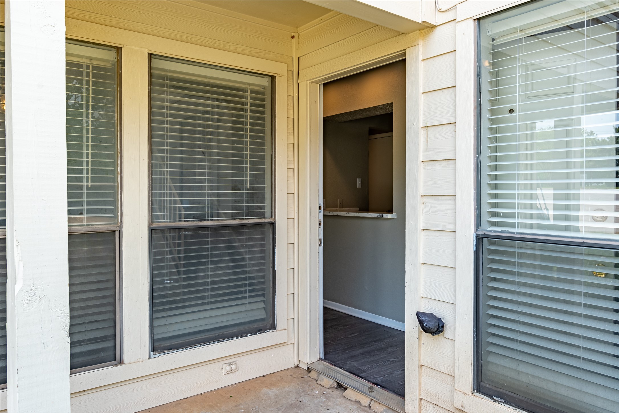 800 Treadwell Court Hurst TX 76053