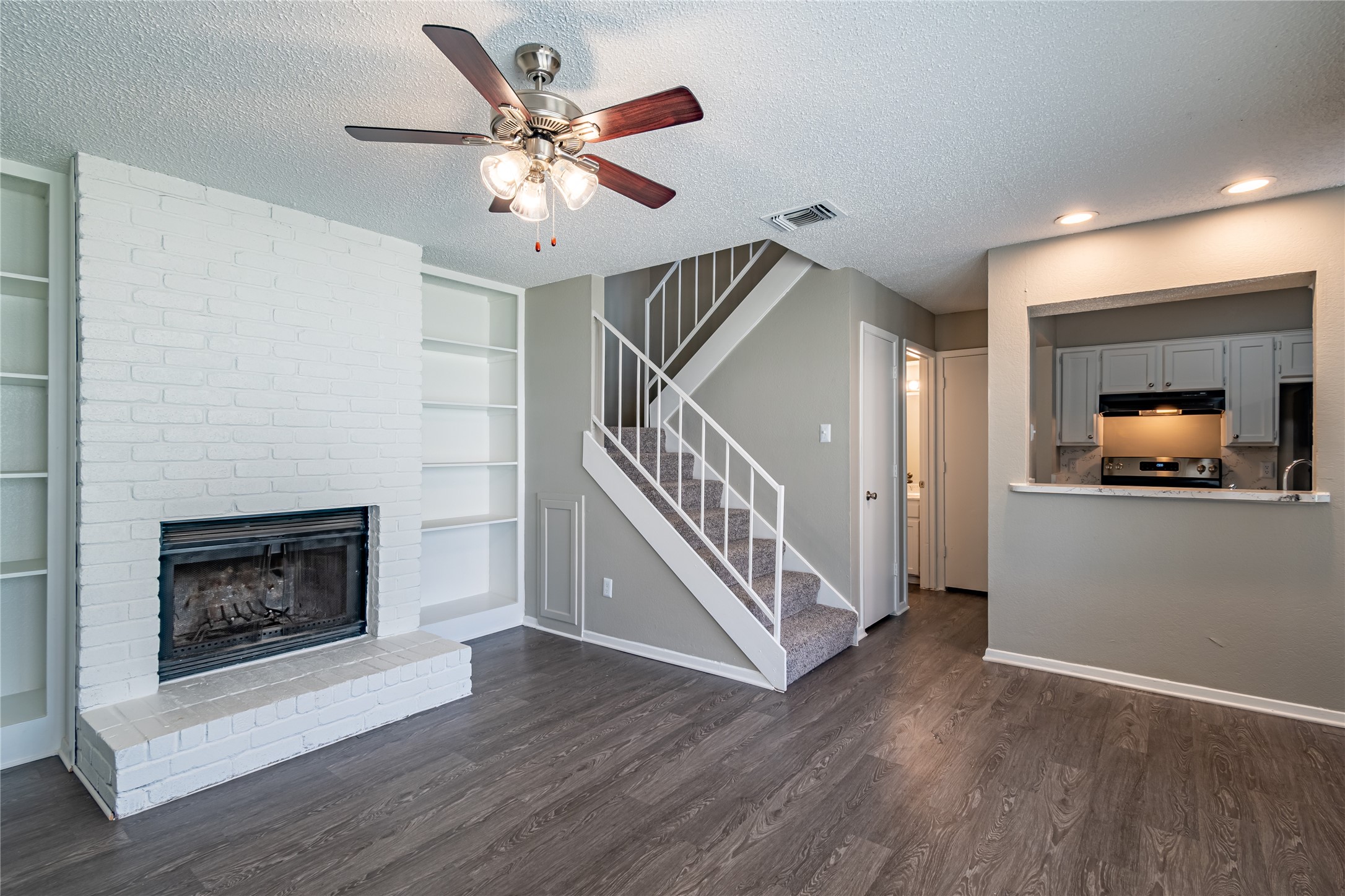 800 Treadwell Court Hurst TX 76053