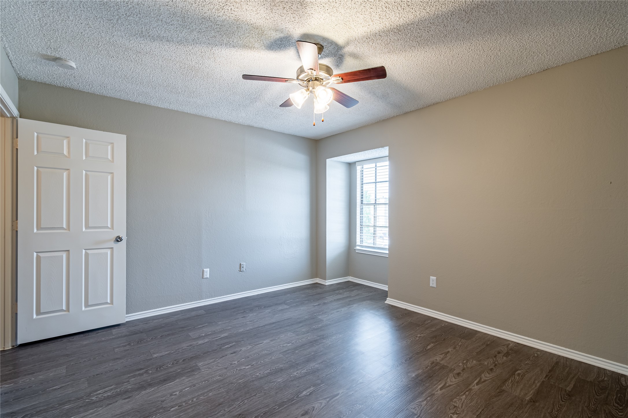 305 Cambridge Drive Saginaw TX 76179