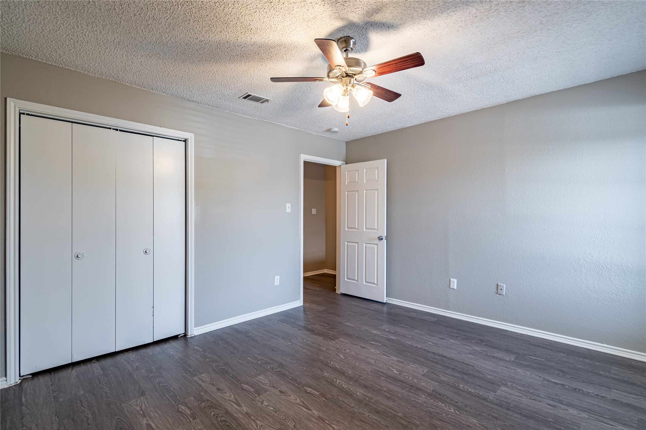 305 Cambridge Drive Saginaw TX 76179