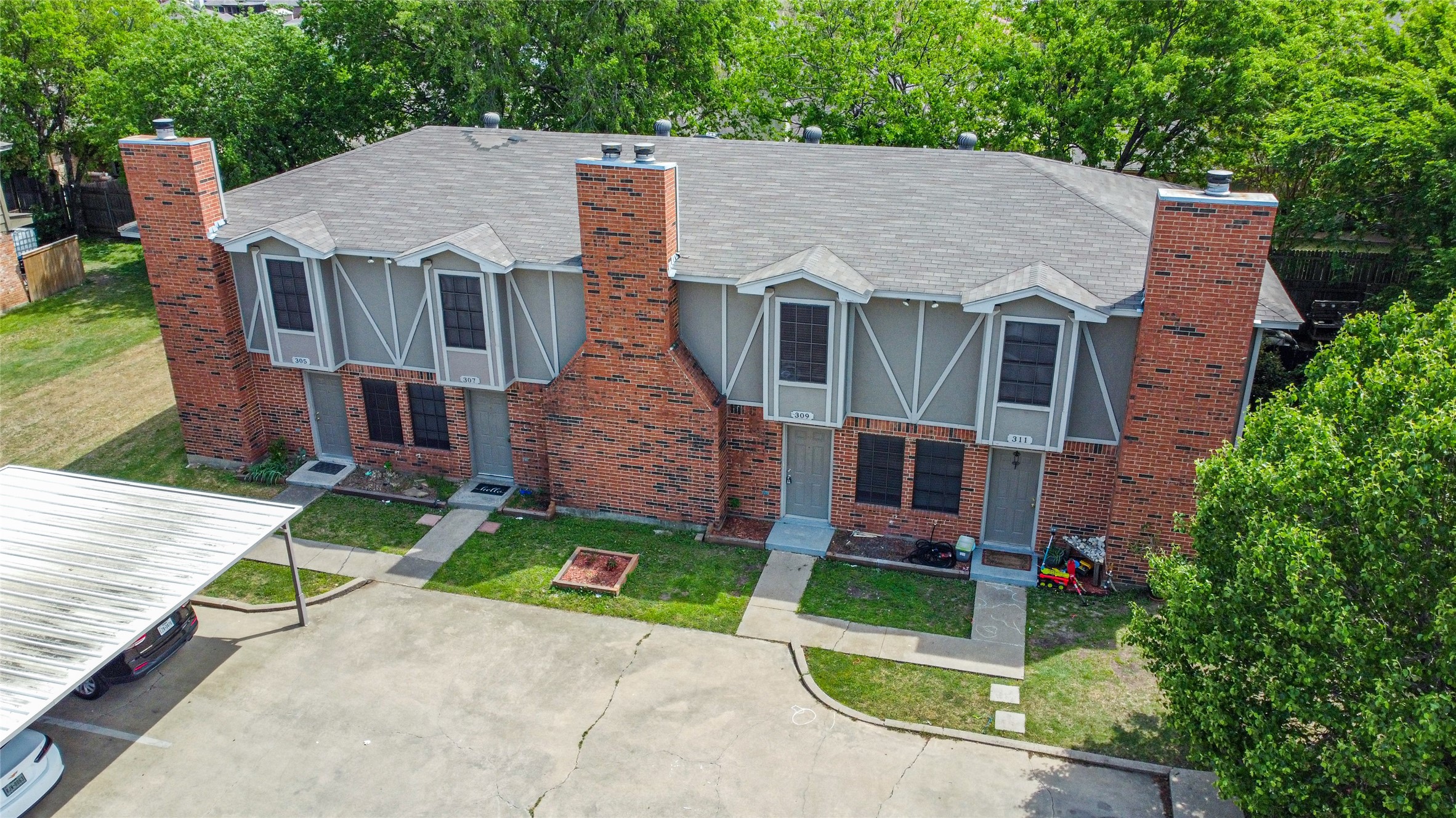 305 Cambridge Drive Saginaw TX 76179
