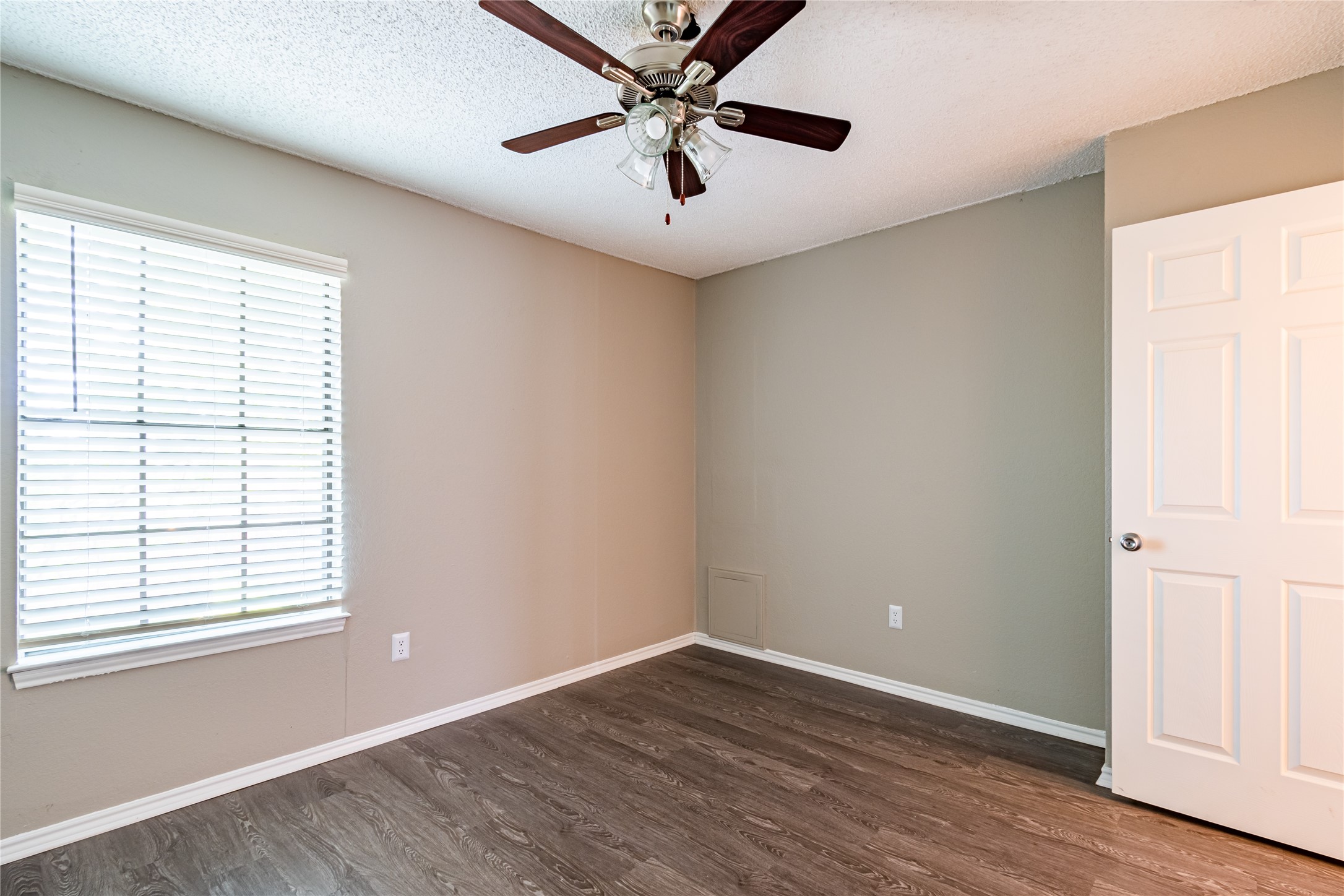 305 Cambridge Drive Saginaw TX 76179