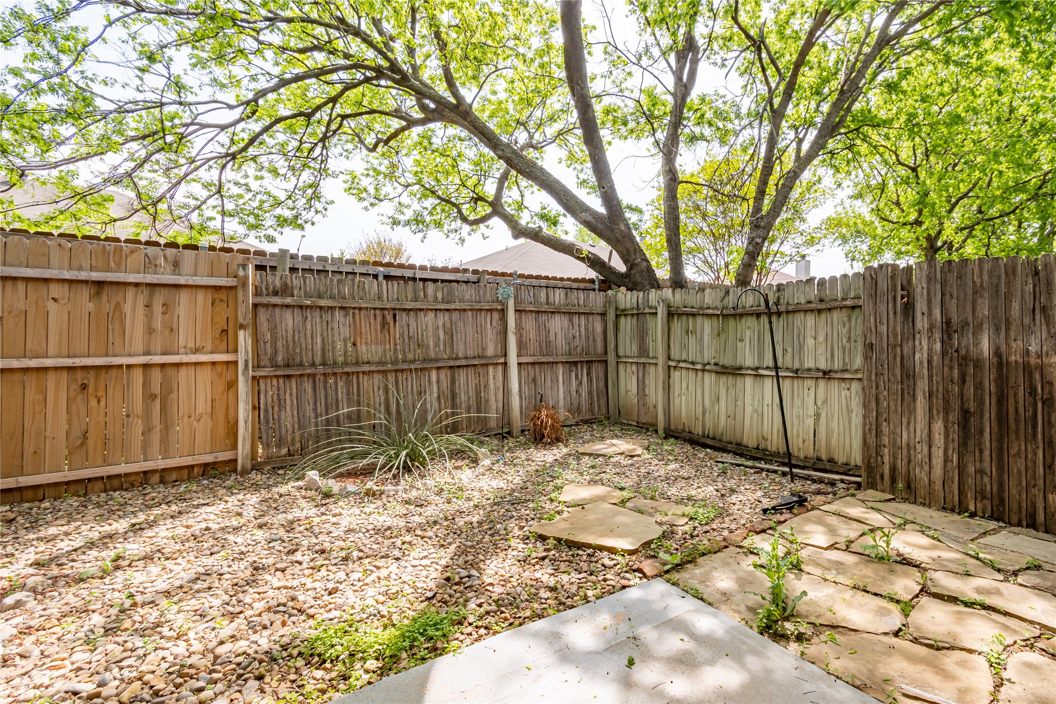 305 Cambridge Drive Saginaw TX 76179