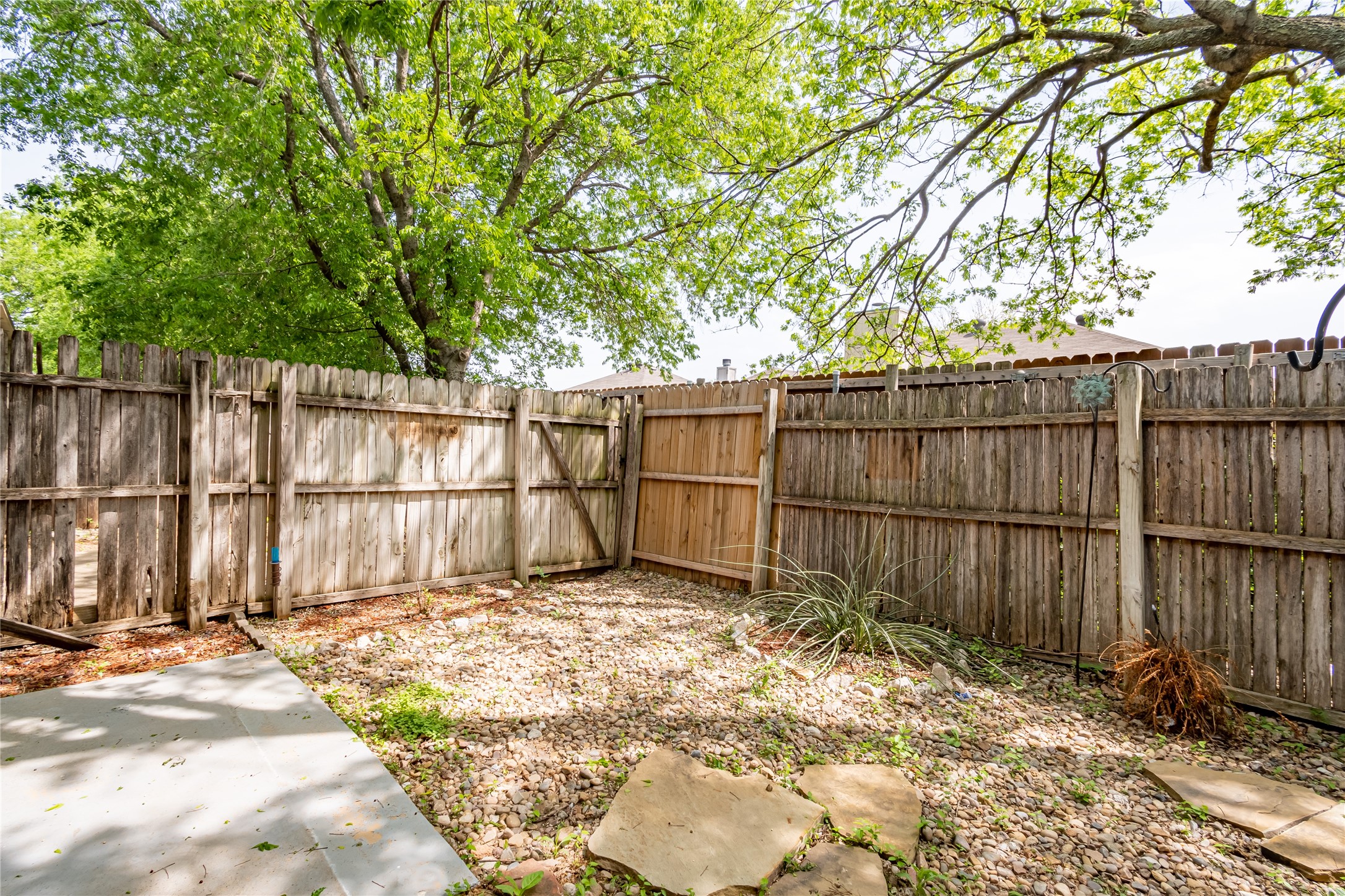 305 Cambridge Drive Saginaw TX 76179