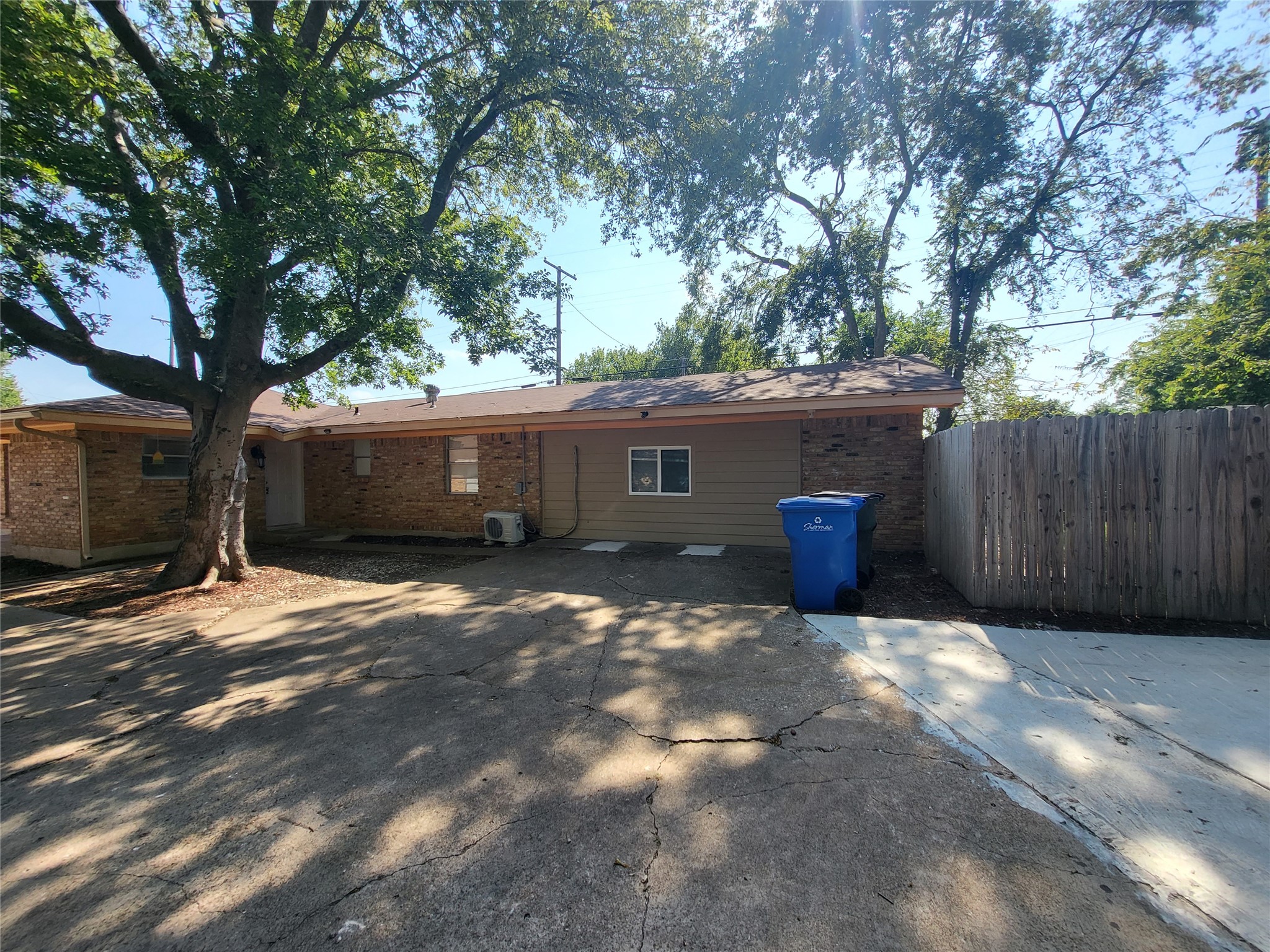 1503 E Wells Avenue Sherman TX 75090