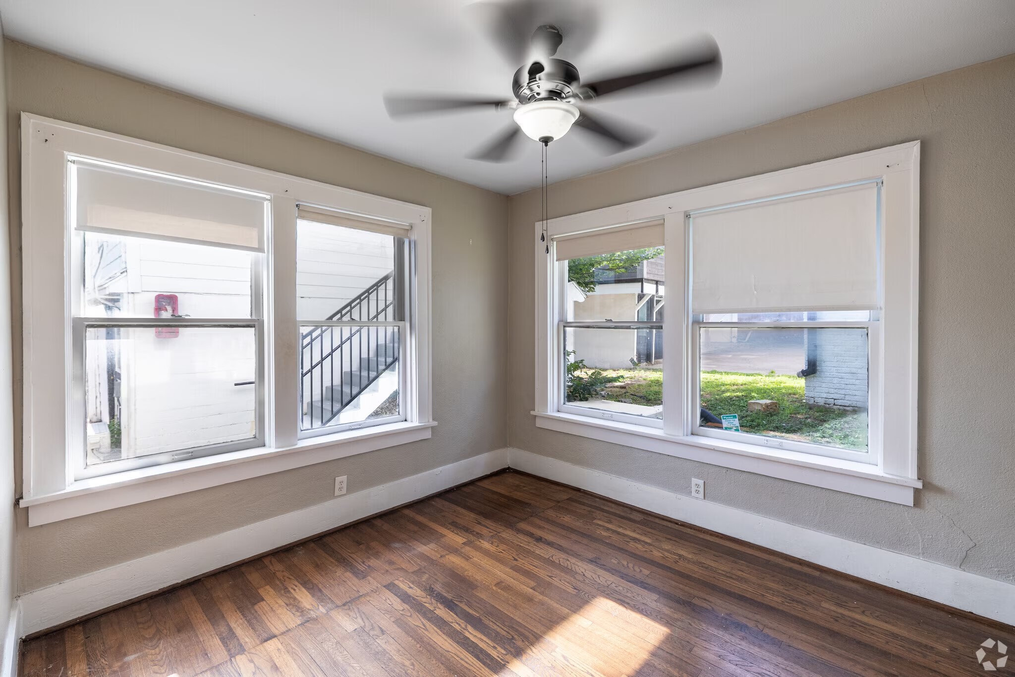 301 W Leuda Street Fort Worth TX 76104