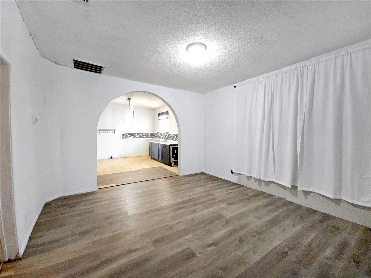 1209 15th Place Fort Worth TX 76164