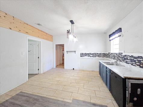 1209 15th Place Fort Worth TX 76164