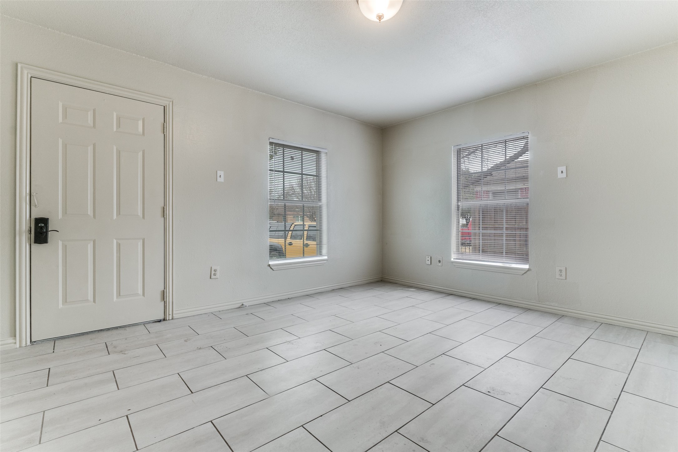 7909 Wanebe Drive Dallas TX 75235