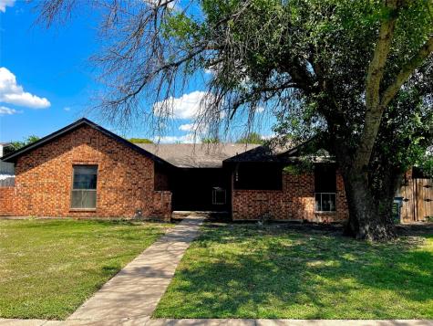 1456 Brook Meadow Circle Lancaster TX 75134