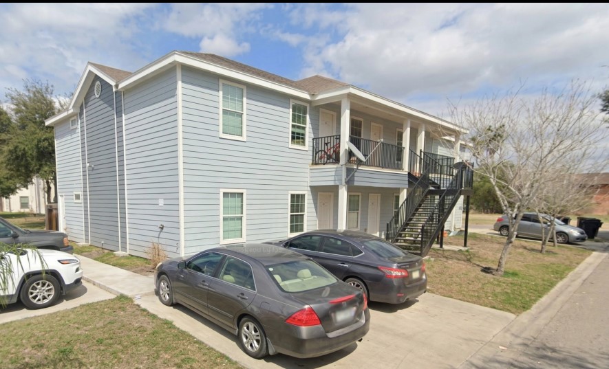 108 N Linares Street Alton TX 78573