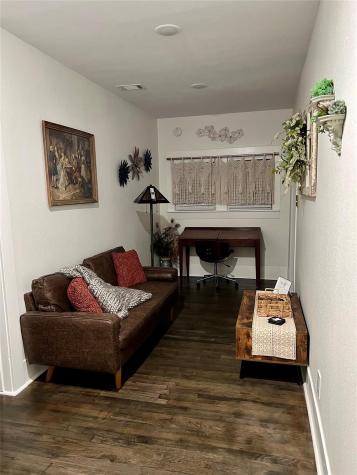 506 W Baylor Street Ennis TX 75119