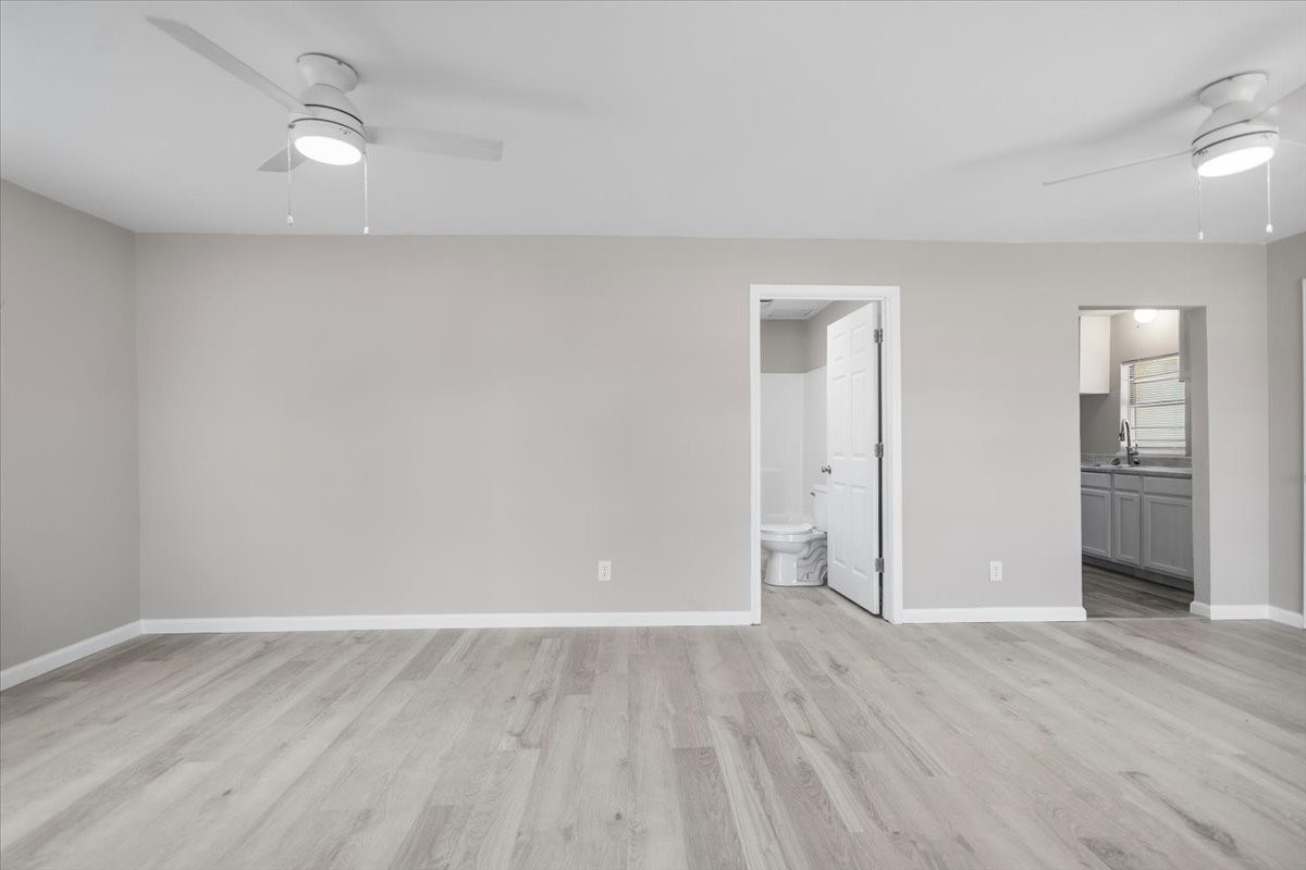 249-253 N Pecan Street Van TX 75790