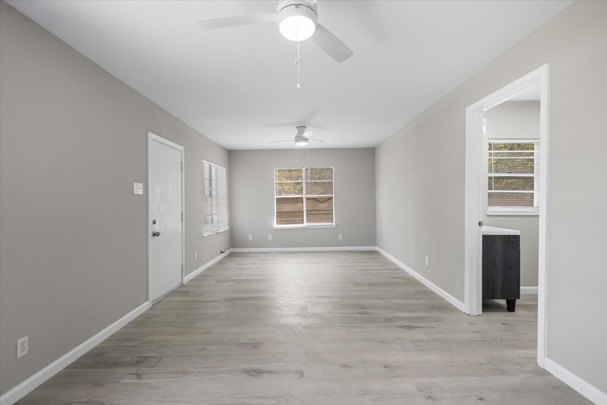 249-253 N Pecan Street Van TX 75790