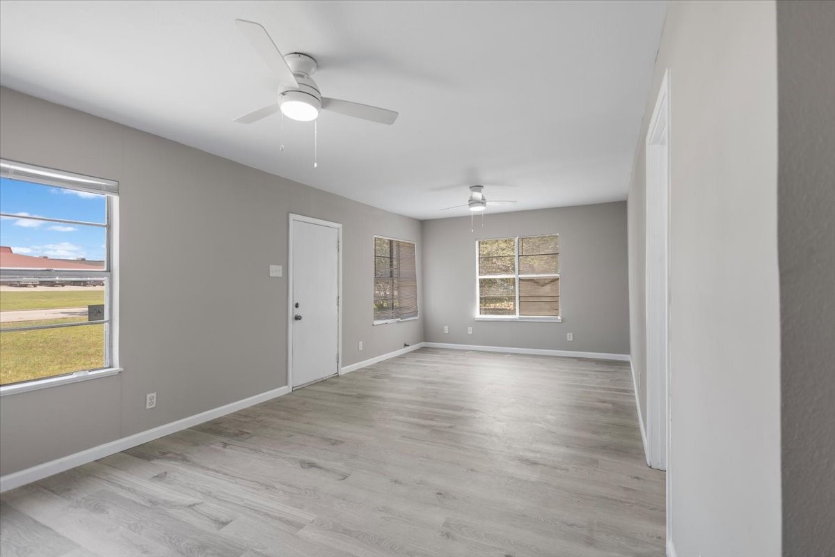 249-253 N Pecan Street Van TX 75790