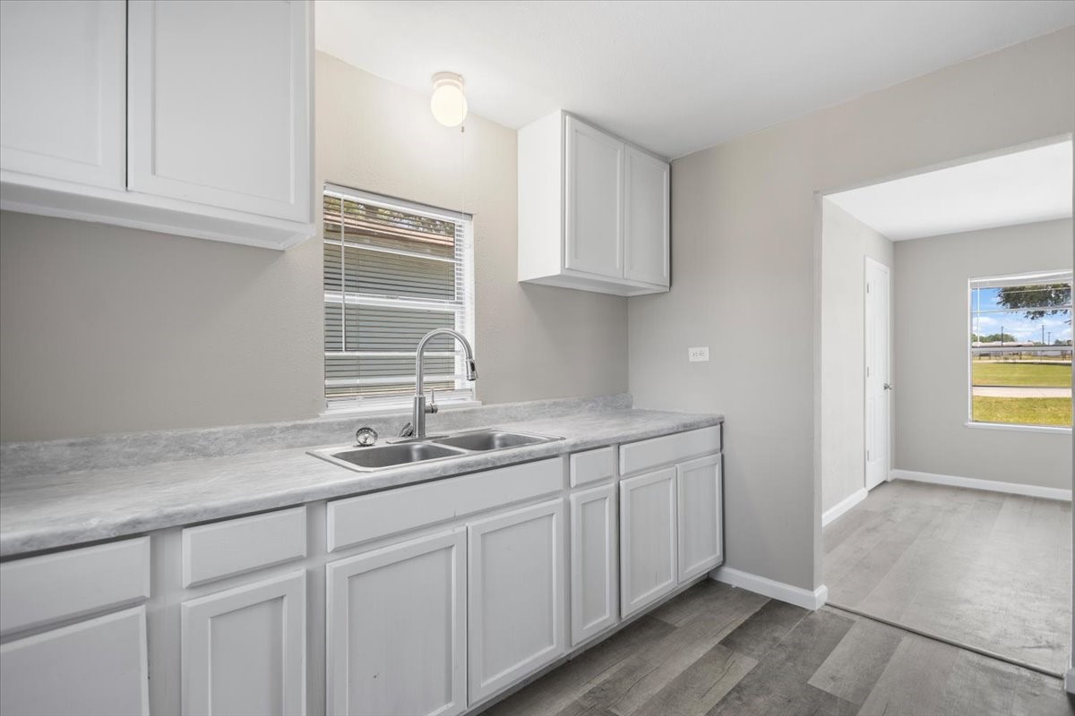 249-253 N Pecan Street Van TX 75790
