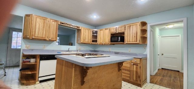 108 E Maple Street Keene TX 76059