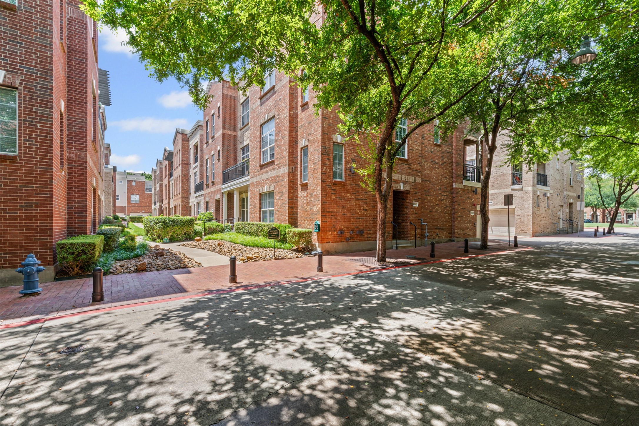 15759 Seabolt Place Addison TX 75001
