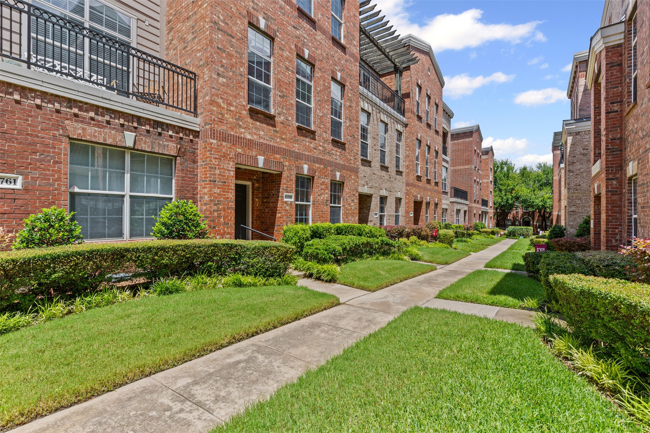 15759 Seabolt Place Addison TX 75001