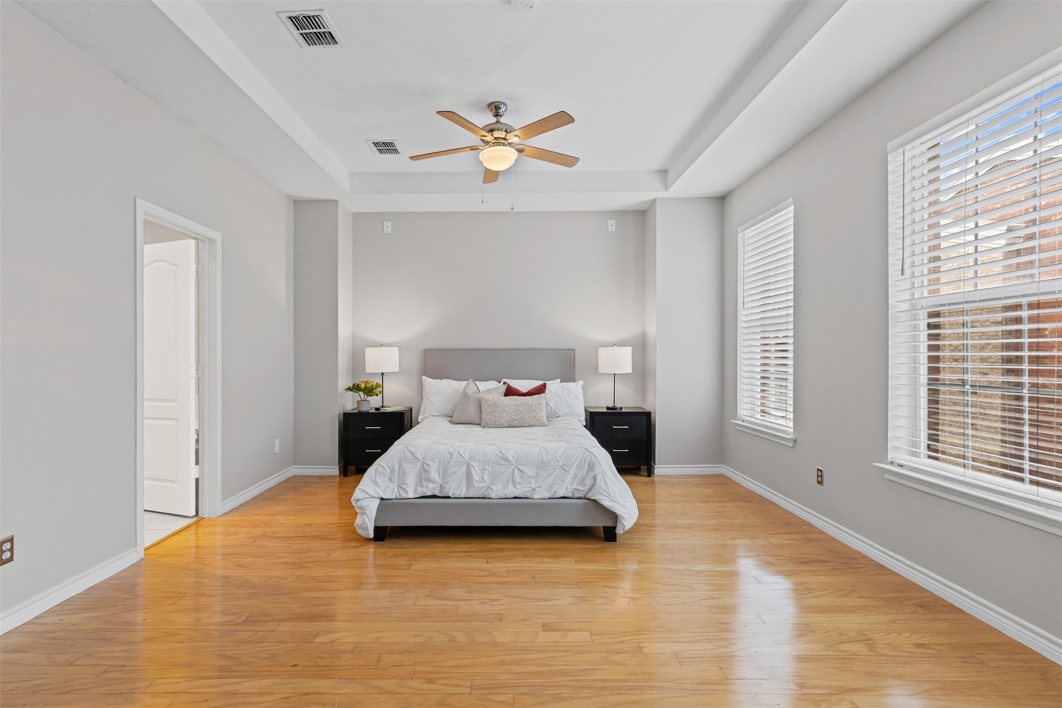 15759 Seabolt Place Addison TX 75001