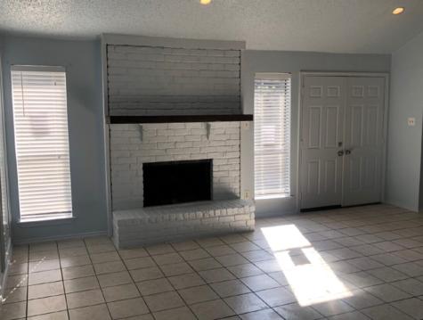 2205-2207 Heritage Circle Carrollton TX 75006