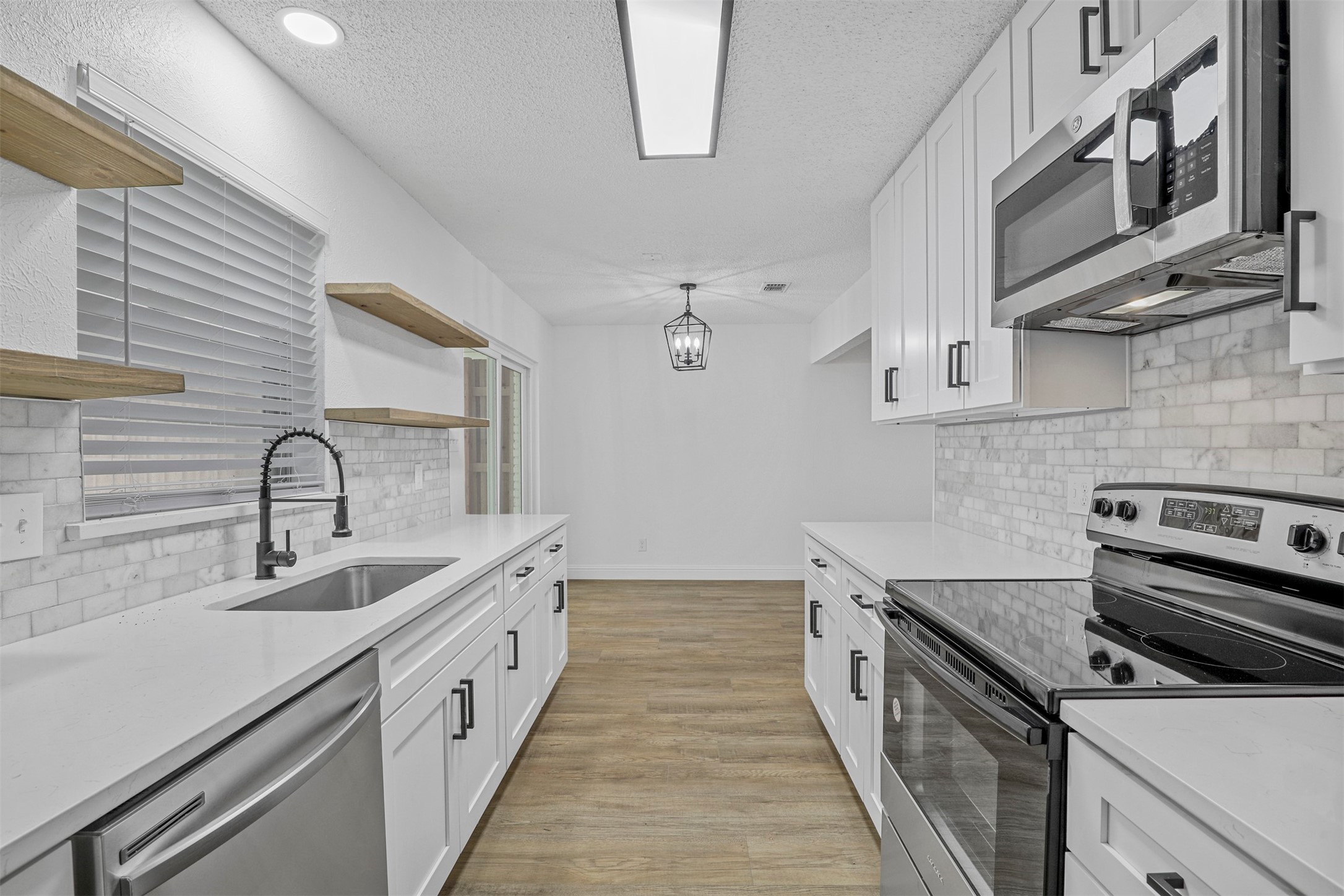 3522 Shady Valley Drive Pantego TX 76013