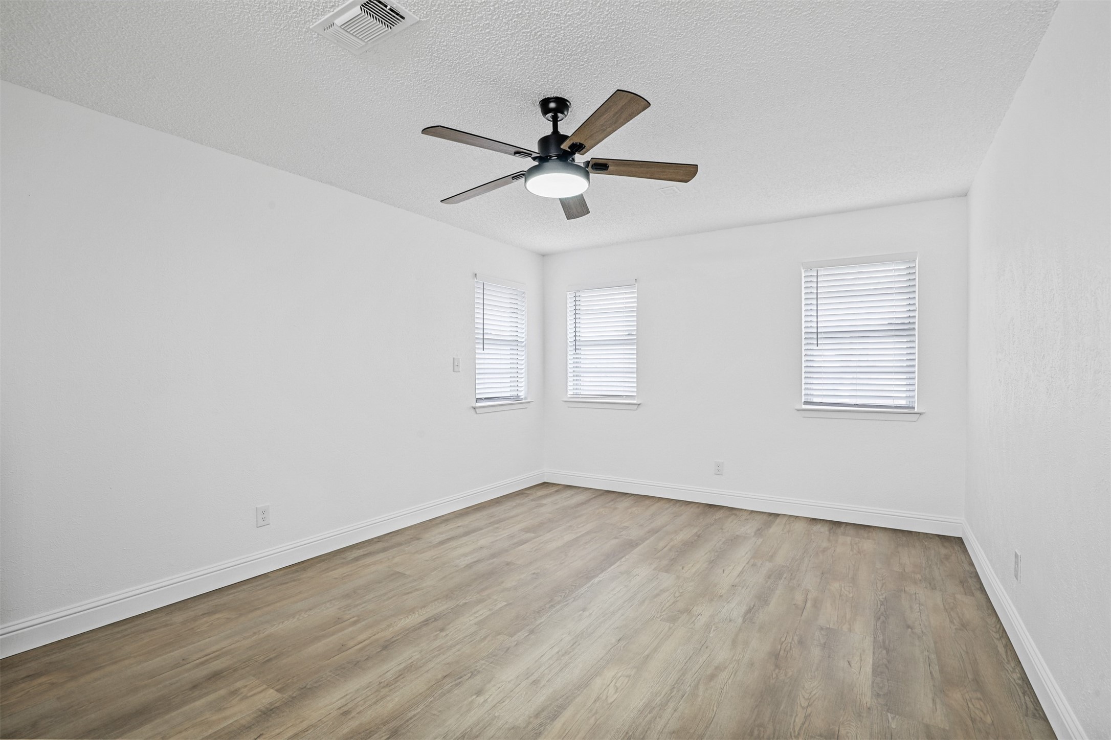 3522 Shady Valley Drive Pantego TX 76013