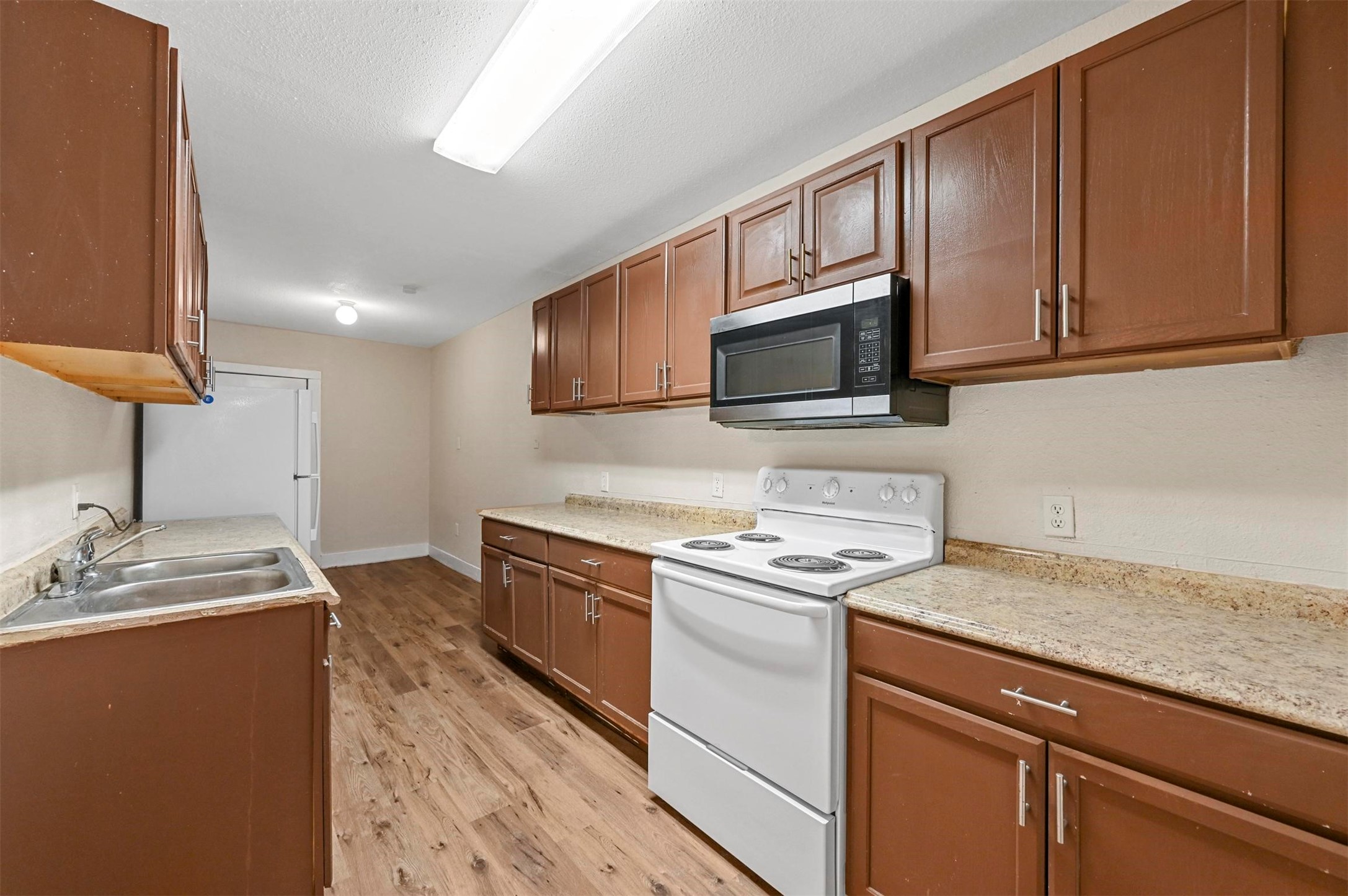 1016 E Arlington Avenue Fort Worth TX 76104