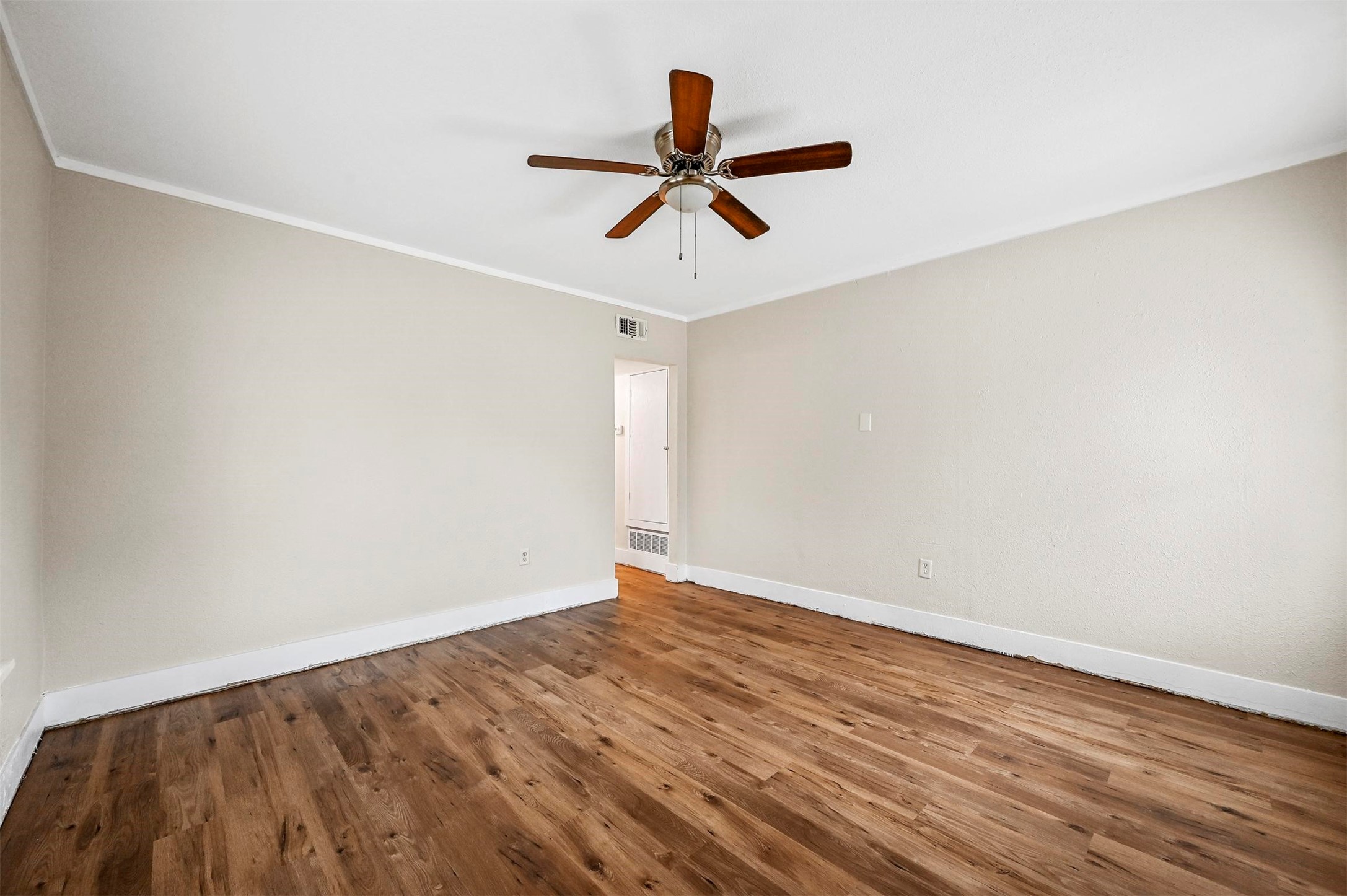 1016 E Arlington Avenue Fort Worth TX 76104