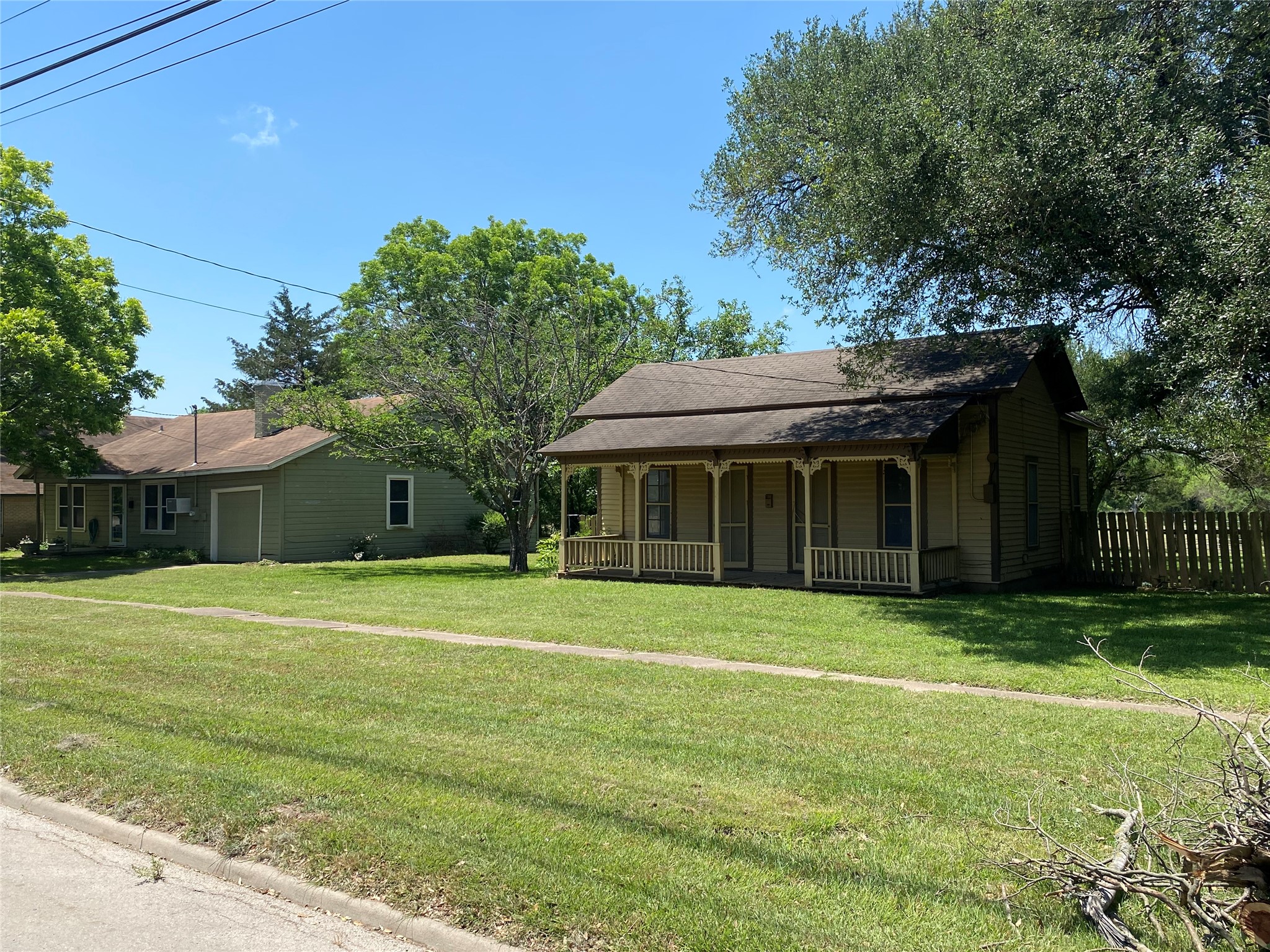 516 S Mckinney Street Mexia TX 76667
